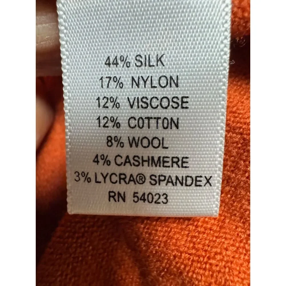 VTG -  BANANA REPUBLIC Silk/Cotton/Wool/Cashmere Rust V-Neck Sweater, Sz S
